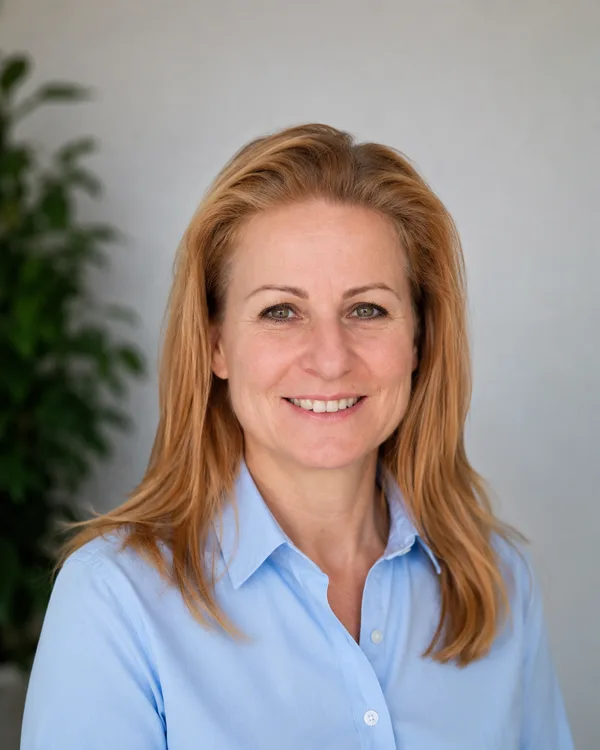 Orsolya Balasi — OrigSmart
